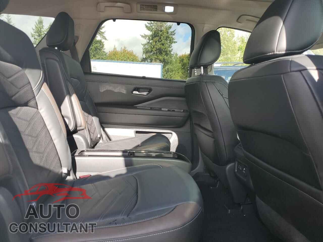 NISSAN PATHFINDER 2022 - 5N1DR3DF4NC203076