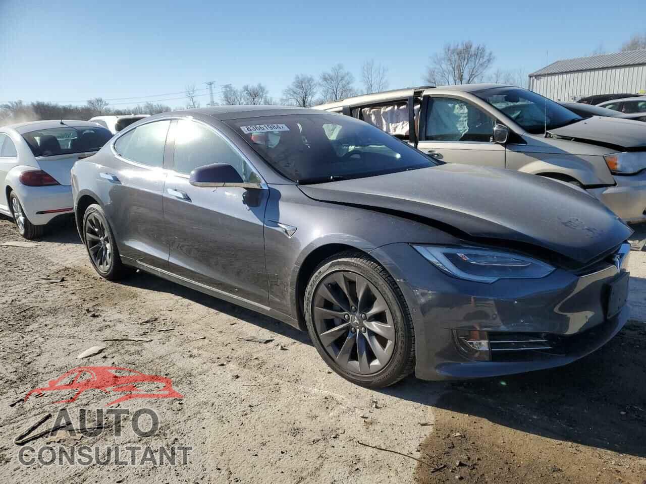 TESLA MODEL S 2018 - 5YJSA1E26JF266485
