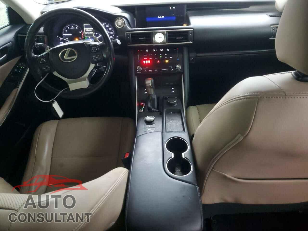 LEXUS IS 2017 - JTHBA1D26H5051393