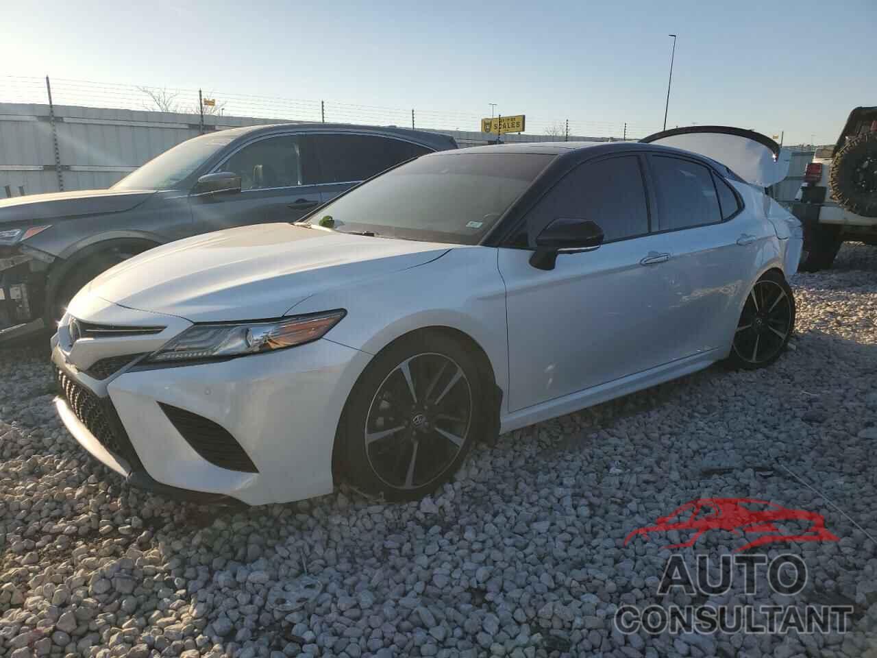 TOYOTA CAMRY 2018 - 4T1BZ1HK7JU019743