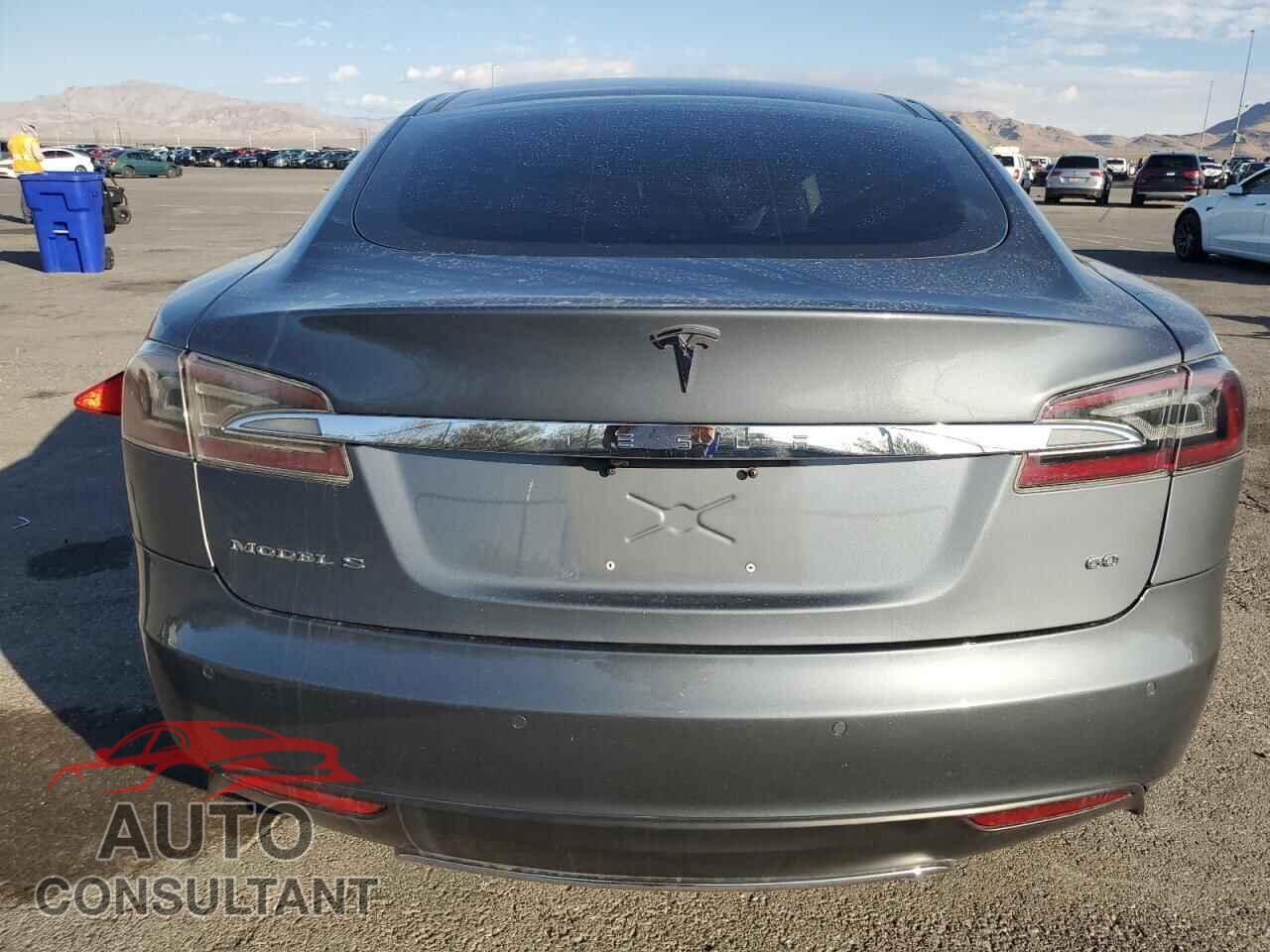 TESLA MODEL S 2014 - 5YJSA1S16EFP33227
