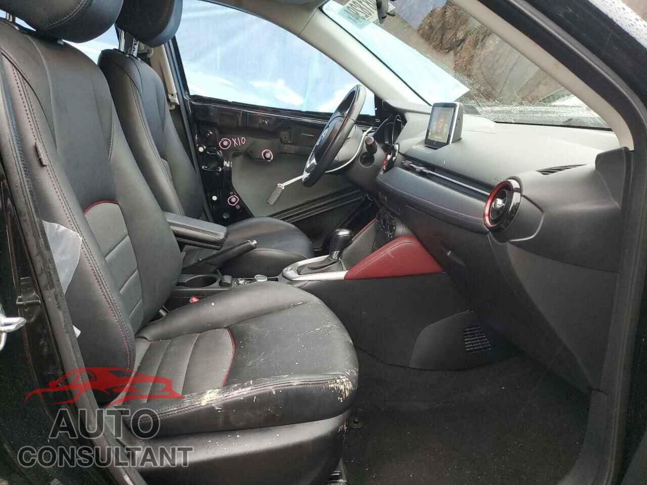 MAZDA CX-3 2017 - JM1DKFC7XH0176332