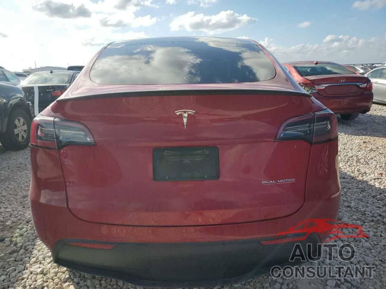 TESLA MODEL Y 2021 - 5YJYGDEF4MF189455