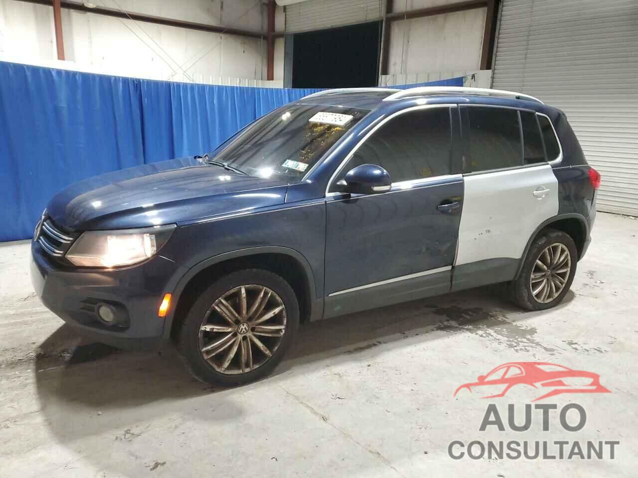 VOLKSWAGEN TIGUAN 2015 - WVGBV7AX1FW554731