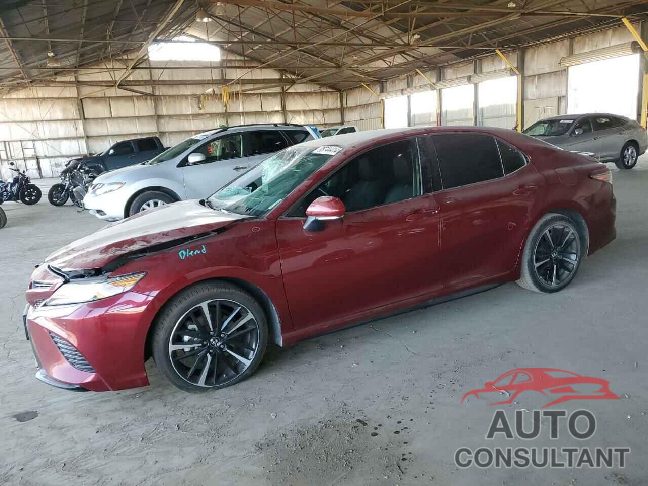 TOYOTA CAMRY 2018 - 4T1B61HK9JU511019