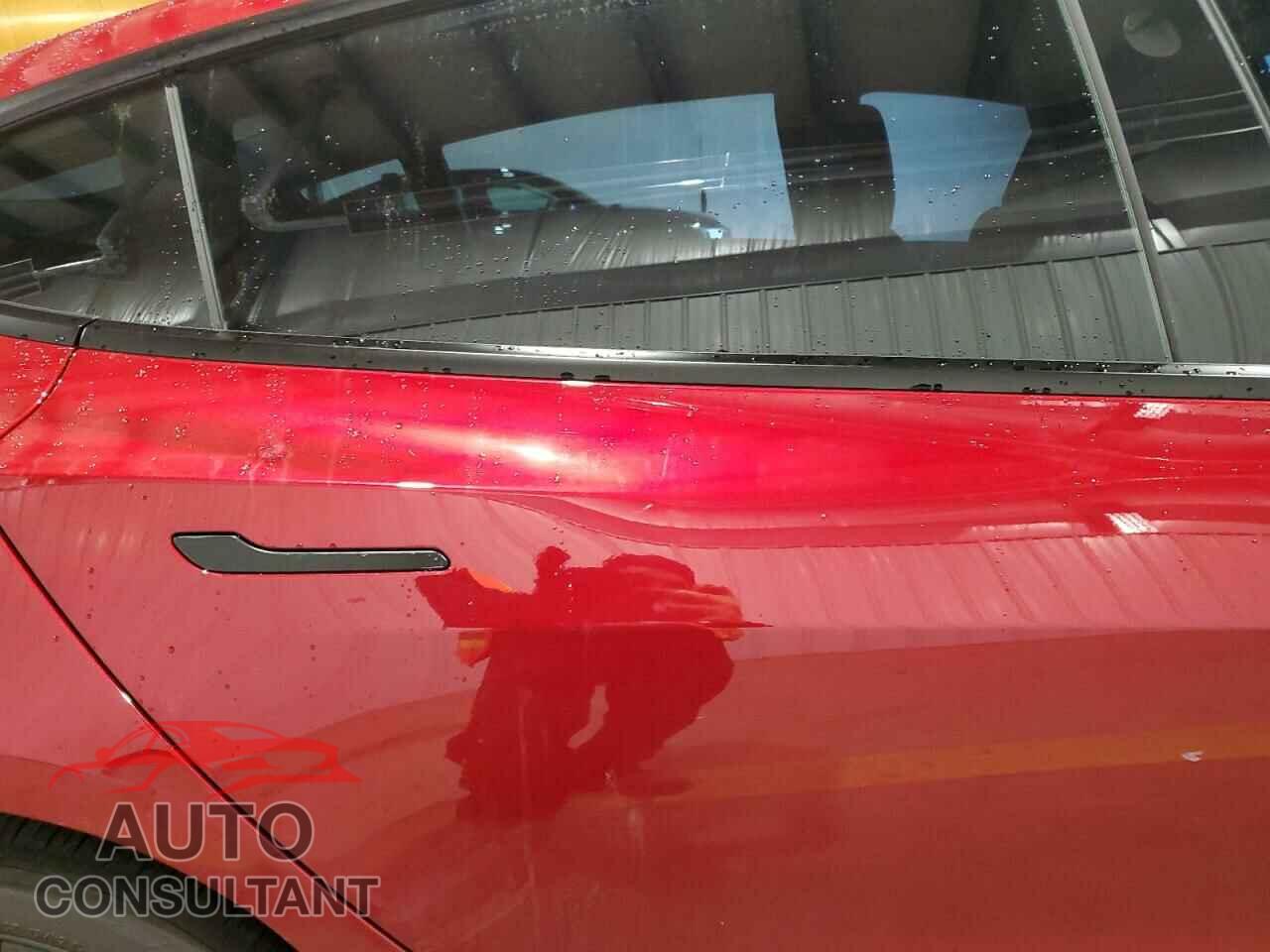 TESLA MODEL 3 2024 - 5YJ3E1EB5RF843382