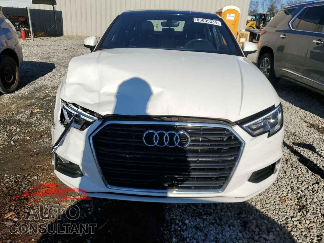 AUDI A3 2017 - WAUB8GFF2H1026432