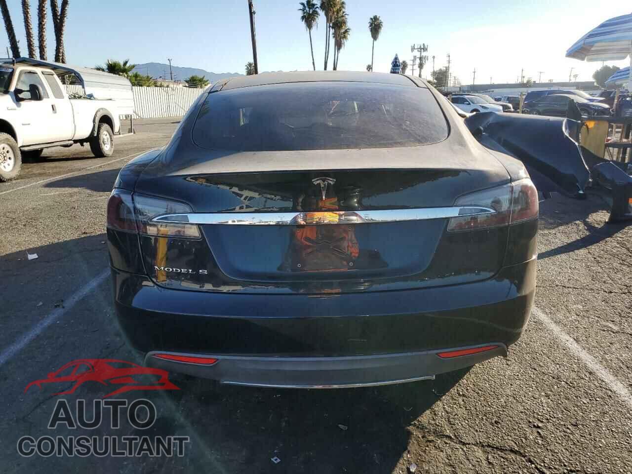 TESLA MODEL S 2013 - 5YJSA1CN5DFP05239