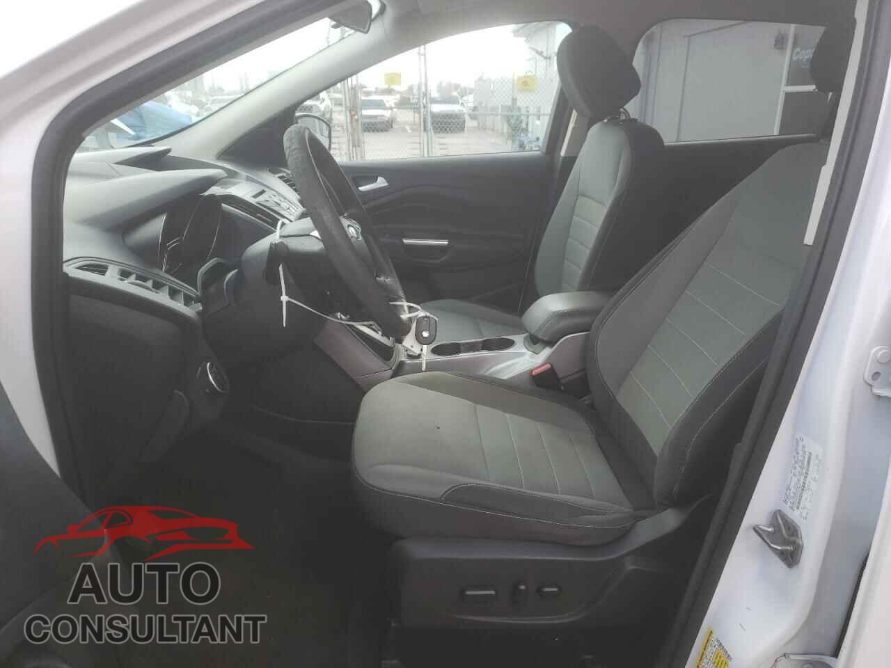 FORD ESCAPE 2016 - 1FMCU0G71GUC38653