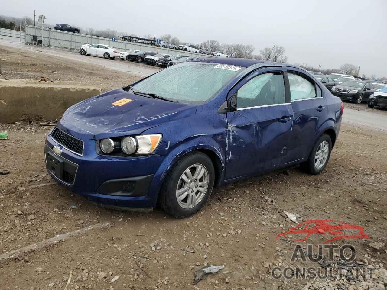 CHEVROLET SONIC 2013 - 1G1JC5SB6D4104426