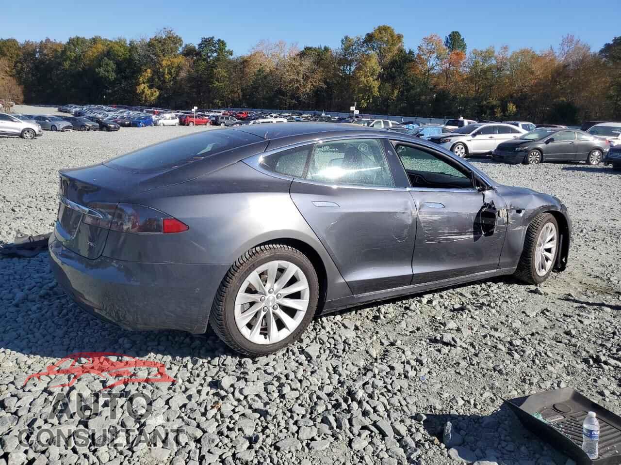 TESLA MODEL S 2017 - 5YJSA1E2XHF211354