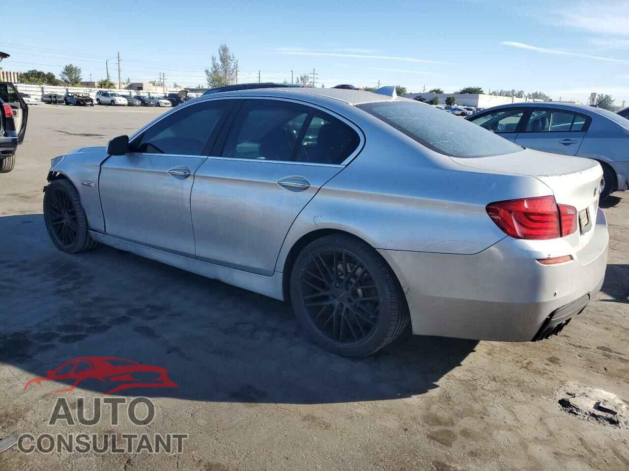 BMW 5 SERIES 2011 - WBAFR1C55BC745838