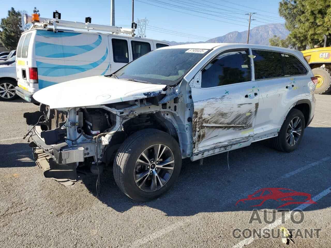 TOYOTA HIGHLANDER 2018 - 5TDZARFH3JS034311