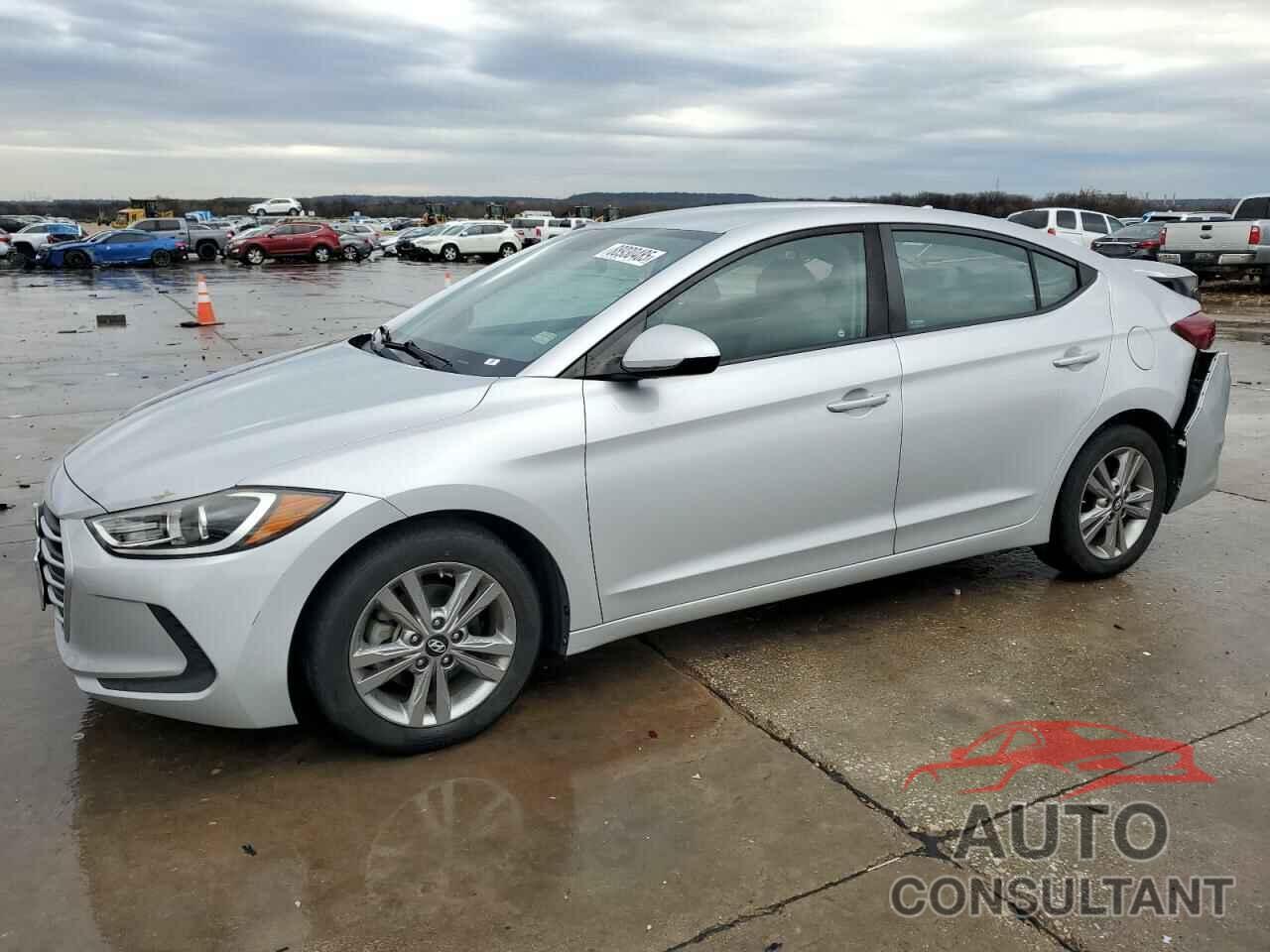 HYUNDAI ELANTRA 2018 - KMHD84LF9JU504196