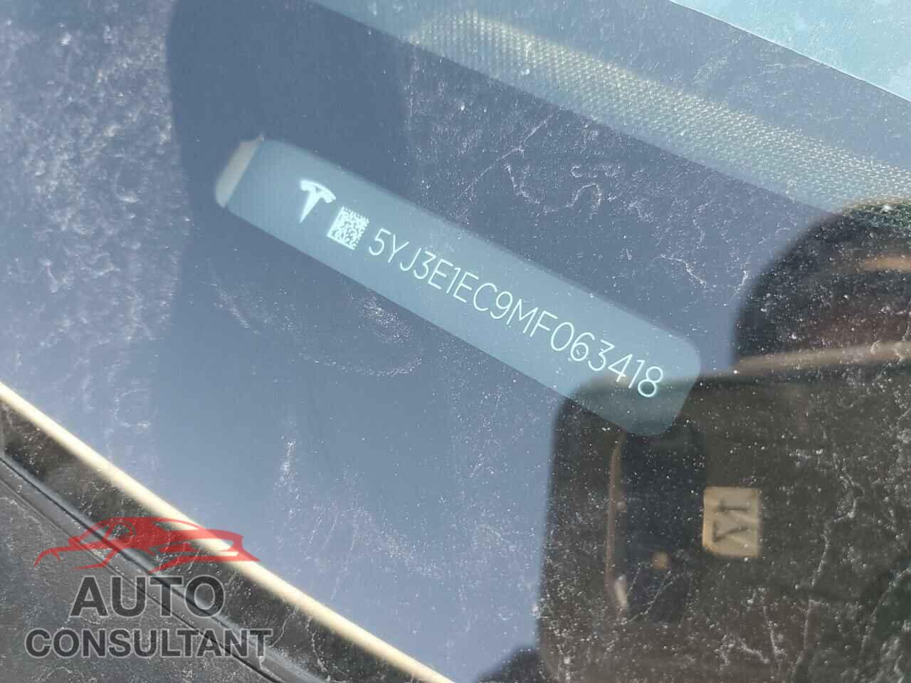 TESLA MODEL 3 2021 - 5YJ3E1EC9MF063418
