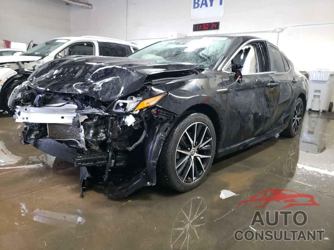 TOYOTA CAMRY 2021 - 4T1G11AK8MU522838