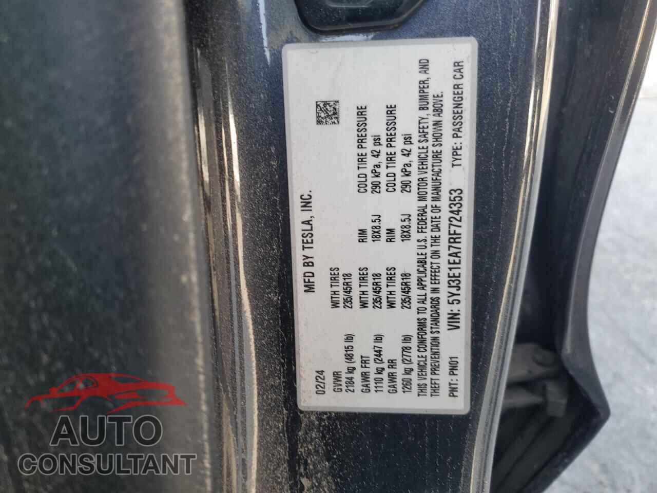 TESLA MODEL 3 2024 - 5YJ3E1EA7RF724353