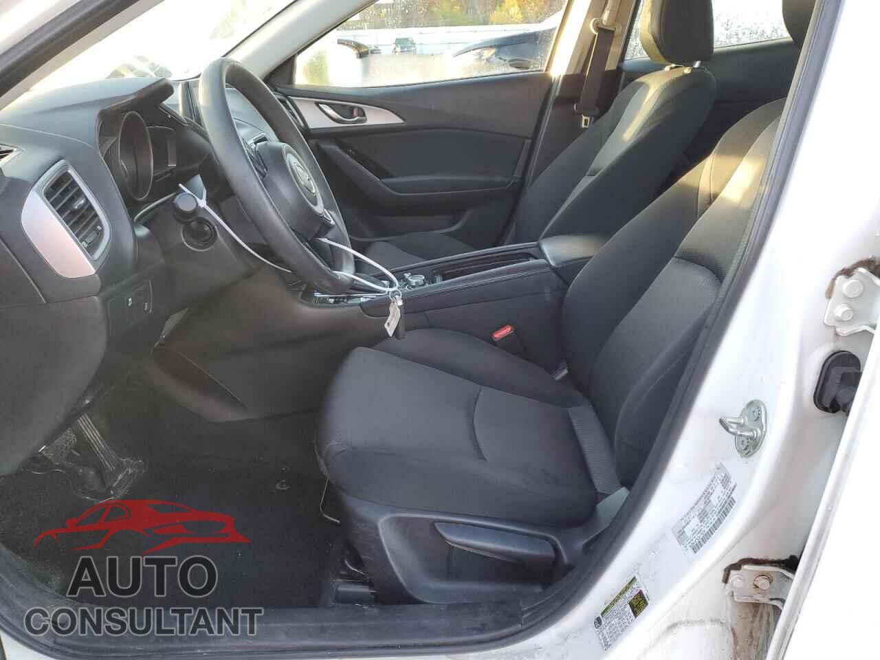 MAZDA 3 2018 - 3MZBN1K79JM175370
