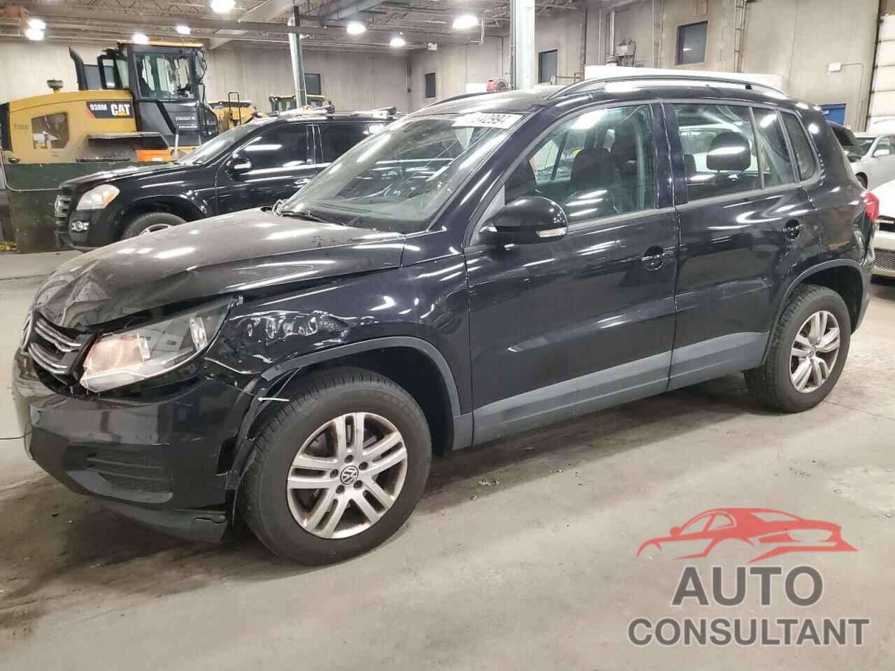 VOLKSWAGEN TIGUAN 2017 - WVGBV7AX1HK025192