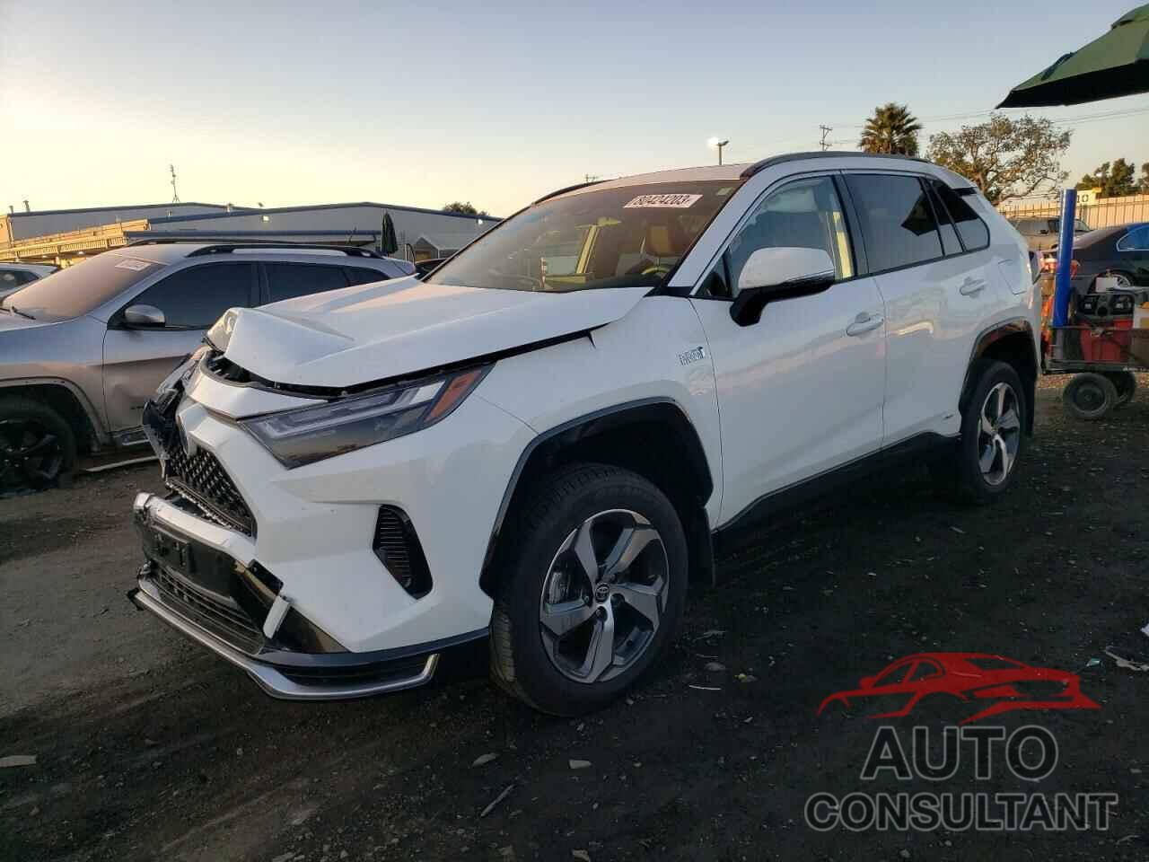 TOYOTA RAV4 2023 - JTMAB3FV0PD129104
