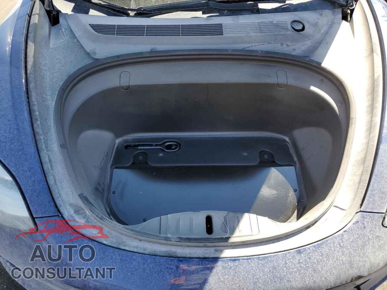 TESLA MODEL 3 2019 - 5YJ3E1EA5KF302006