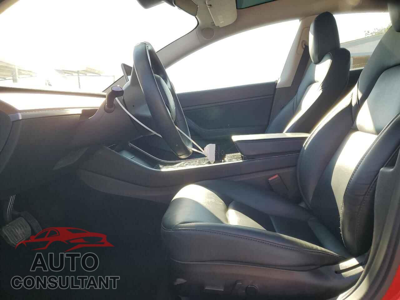 TESLA MODEL 3 2020 - 5YJ3E1EB2LF710943