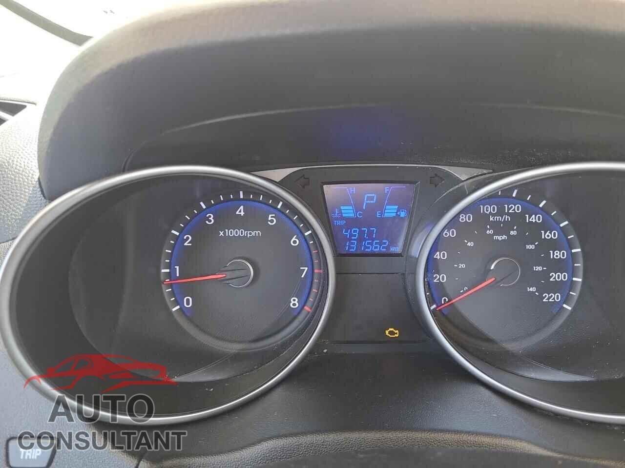 HYUNDAI TUCSON 2011 - KM8JTCAC2BU201735