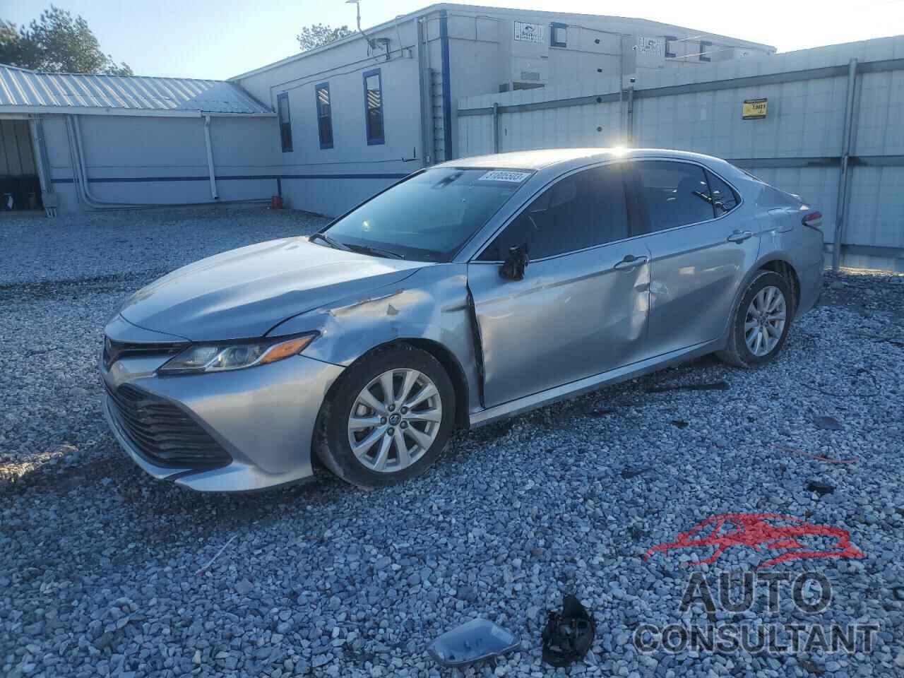 TOYOTA CAMRY 2018 - 4T1B11HK2JU577667