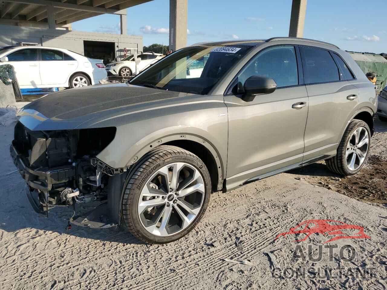 AUDI Q3 2021 - WA1DECF39M1094556