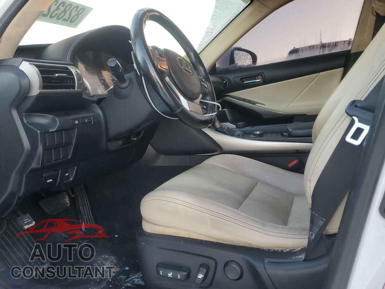 LEXUS IS 2015 - JTHCF1D27F5028109