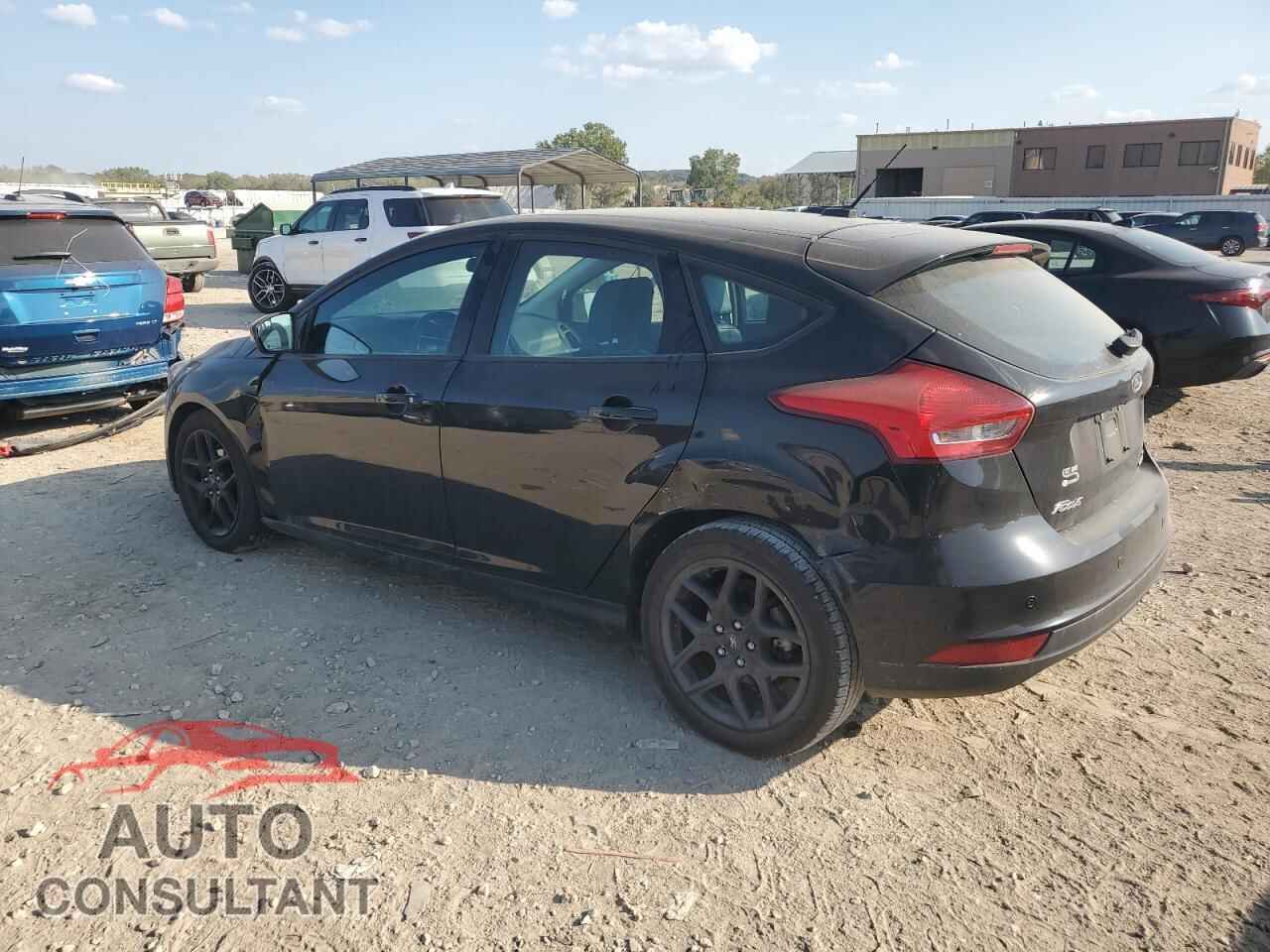 FORD FOCUS 2016 - 1FADP3K26GL395295