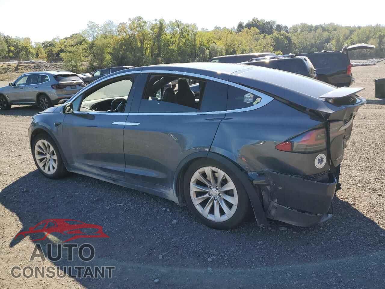 TESLA MODEL X 2017 - 5YJXCBE29HF045897