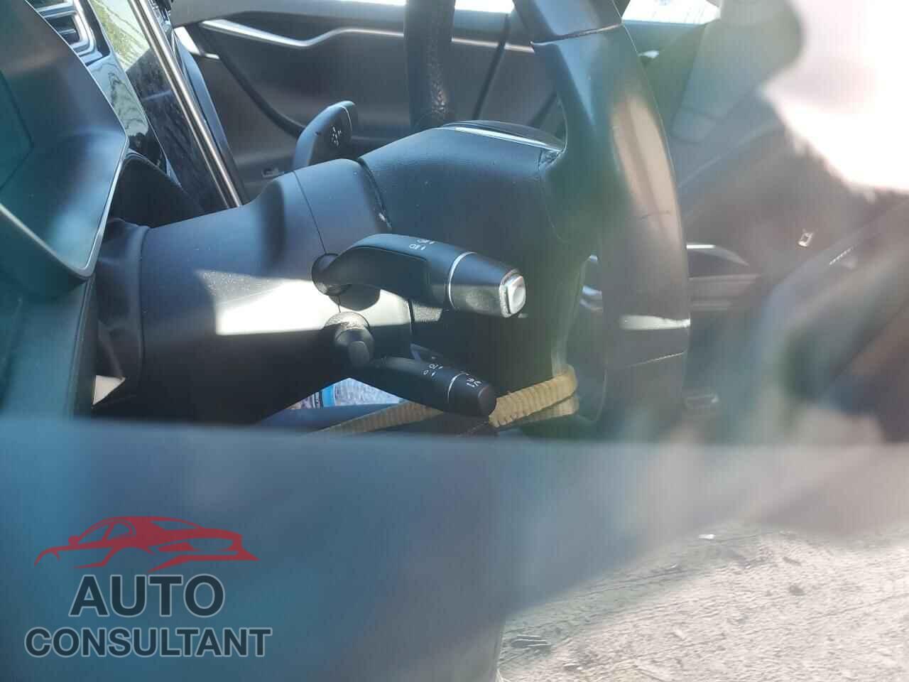 TESLA MODEL S 2017 - 5YJSA1E19HF201163
