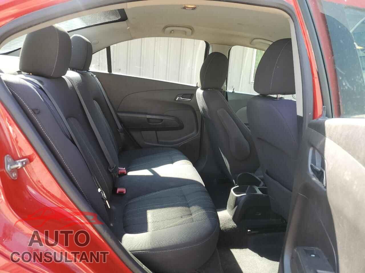 CHEVROLET SONIC 2012 - 1G1JC5SH5C4158366