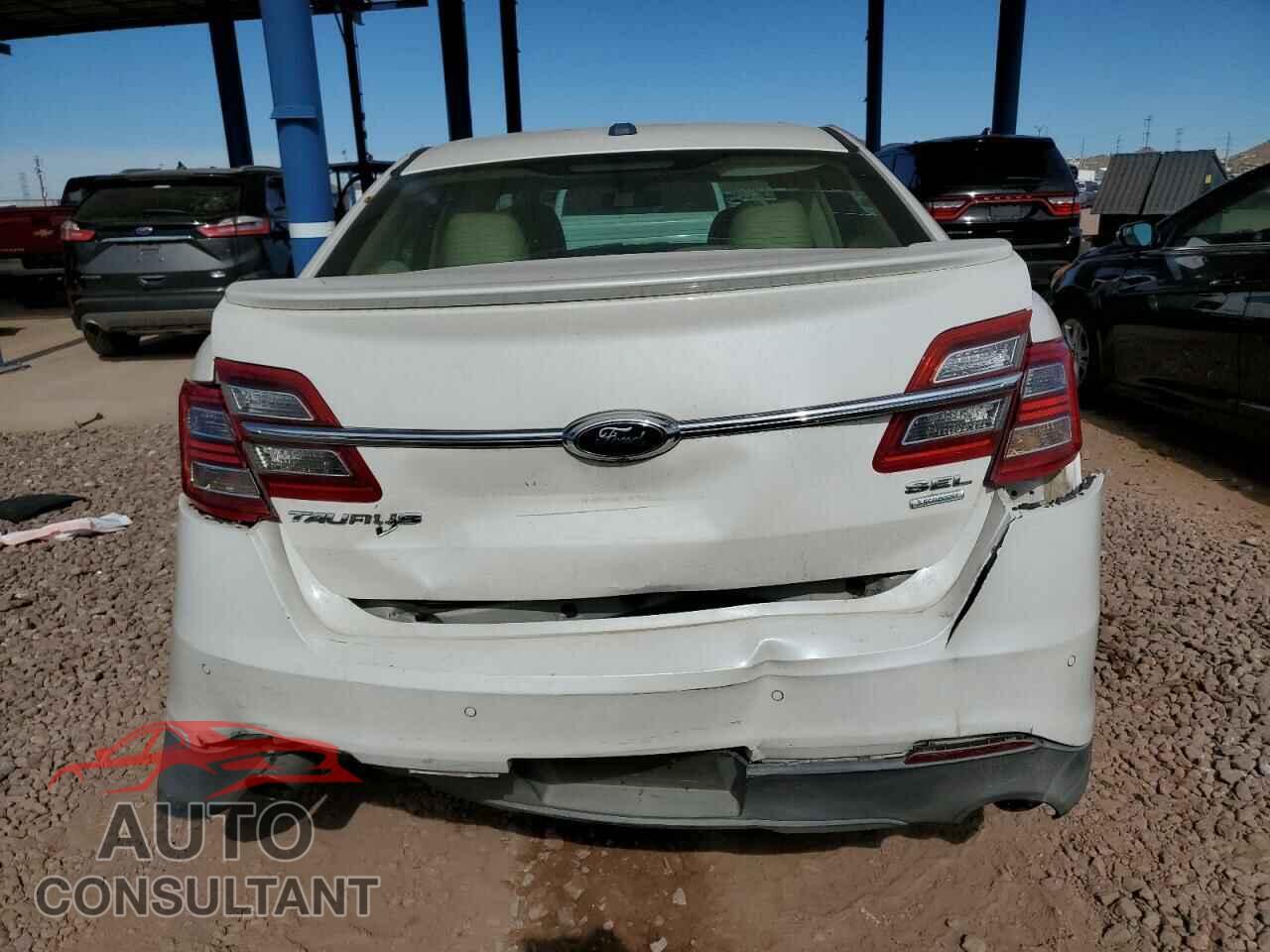 FORD TAURUS 2015 - 1FAHP2E92FG172960
