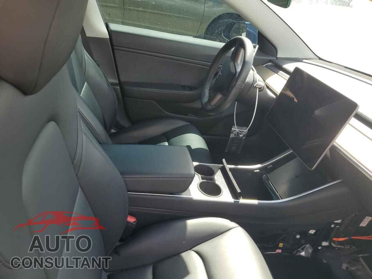 TESLA MODEL 3 2020 - 5YJ3E1EC7LF602004