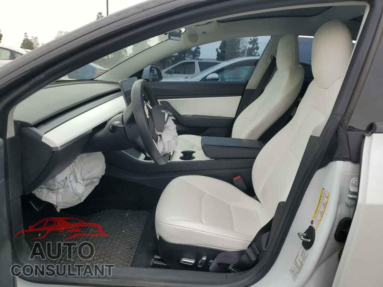 TESLA MODEL 3 2020 - 5YJ3E1EAXLF599405
