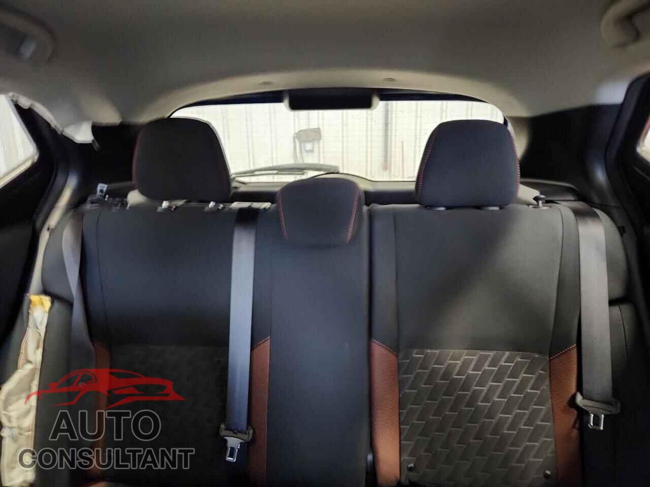NISSAN KICKS 2021 - 3N1CP5DVXML517524