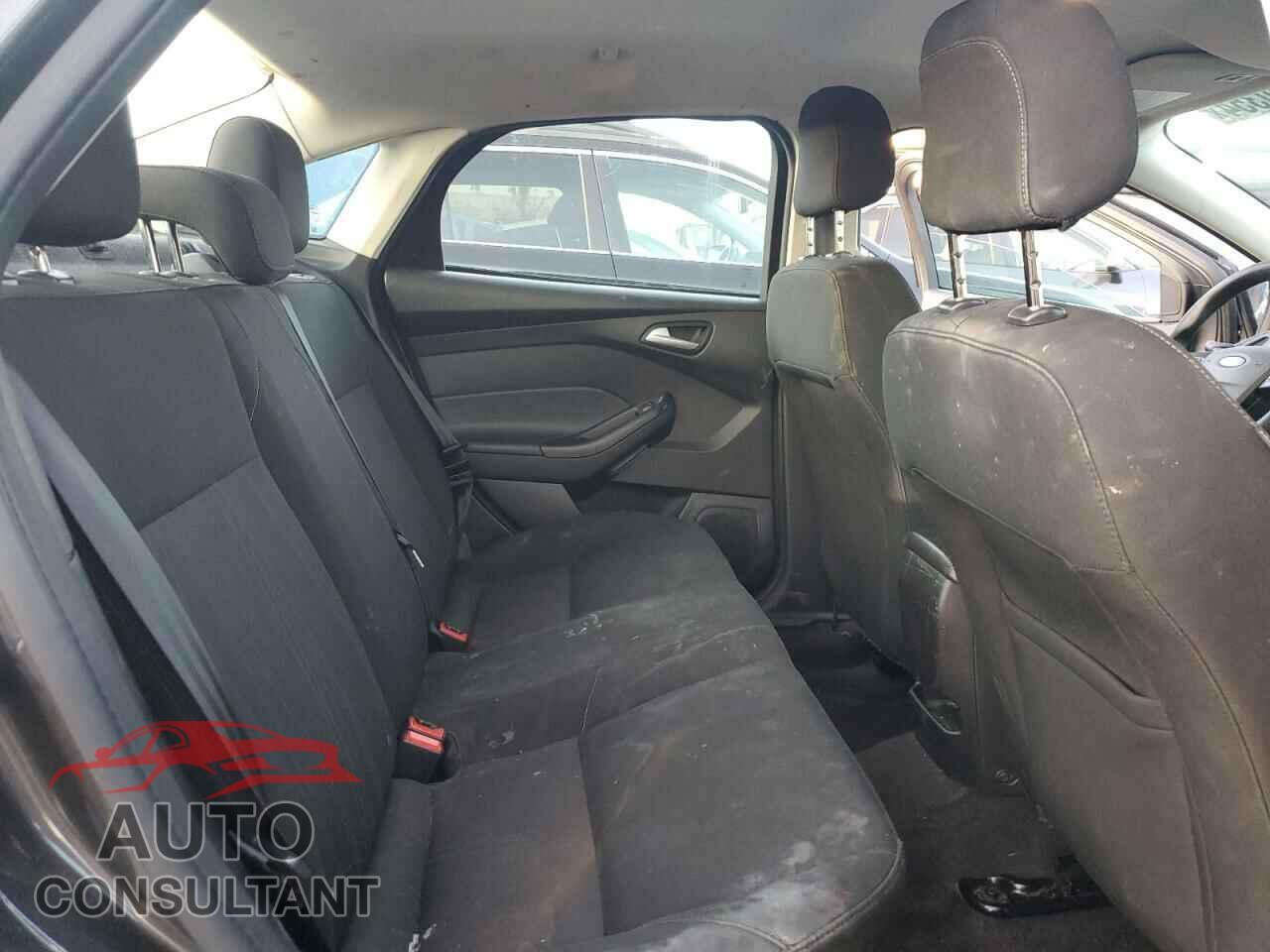 FORD FOCUS 2018 - 1FADP3FE7JL257292