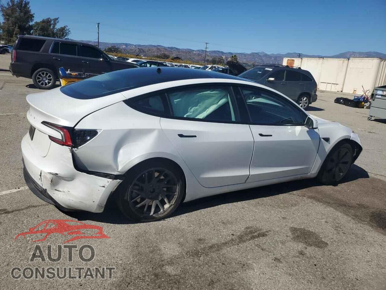 TESLA MODEL 3 2024 - 5YJ3E1EA7RF774105