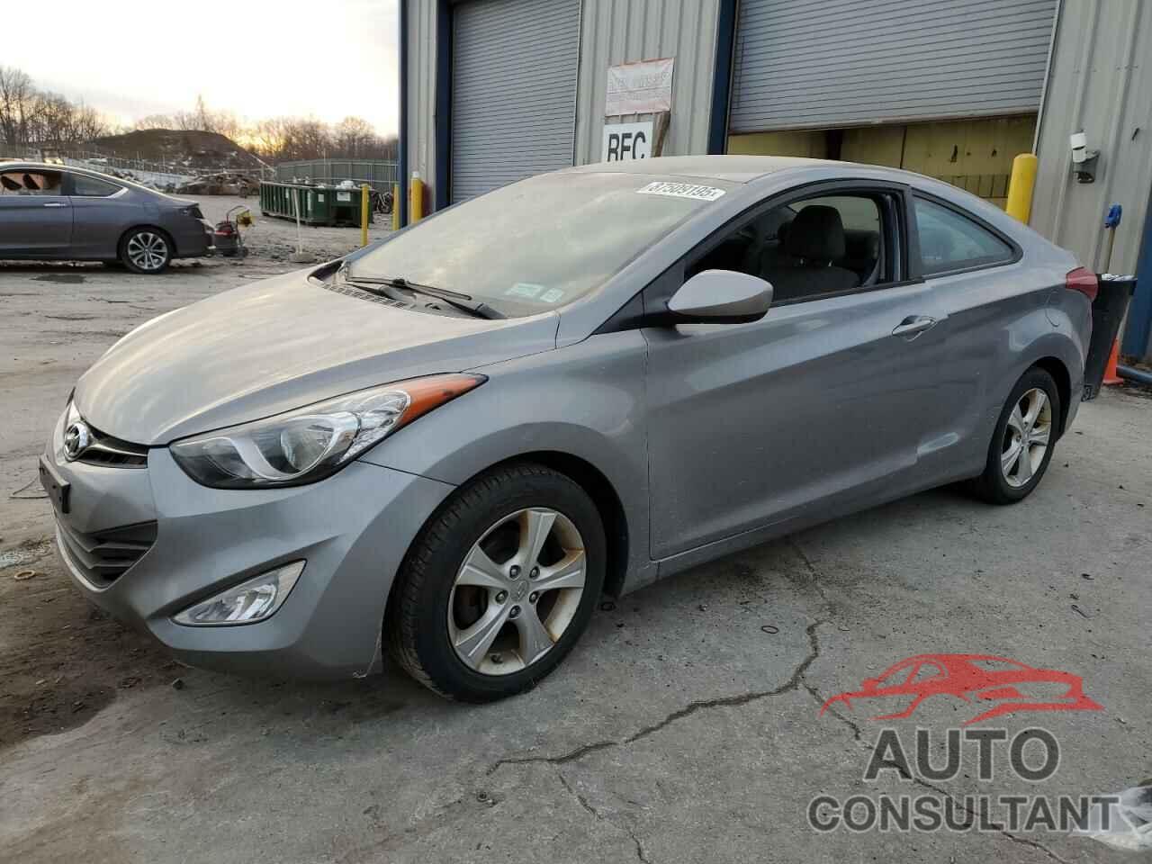 HYUNDAI ELANTRA 2013 - KMHDH6AE6DU002725