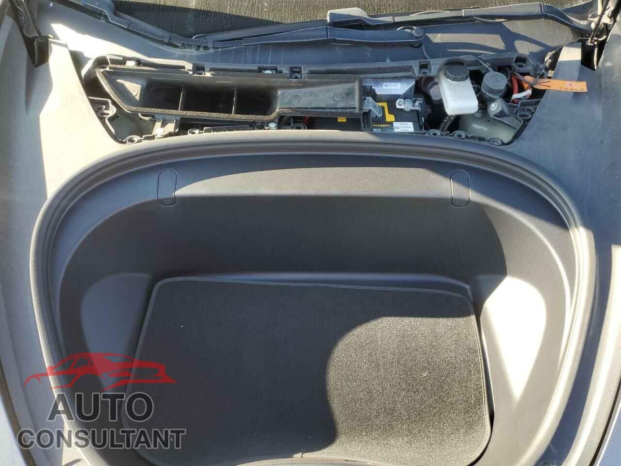 TESLA MODEL 3 2018 - 5YJ3E1EA8JF157722