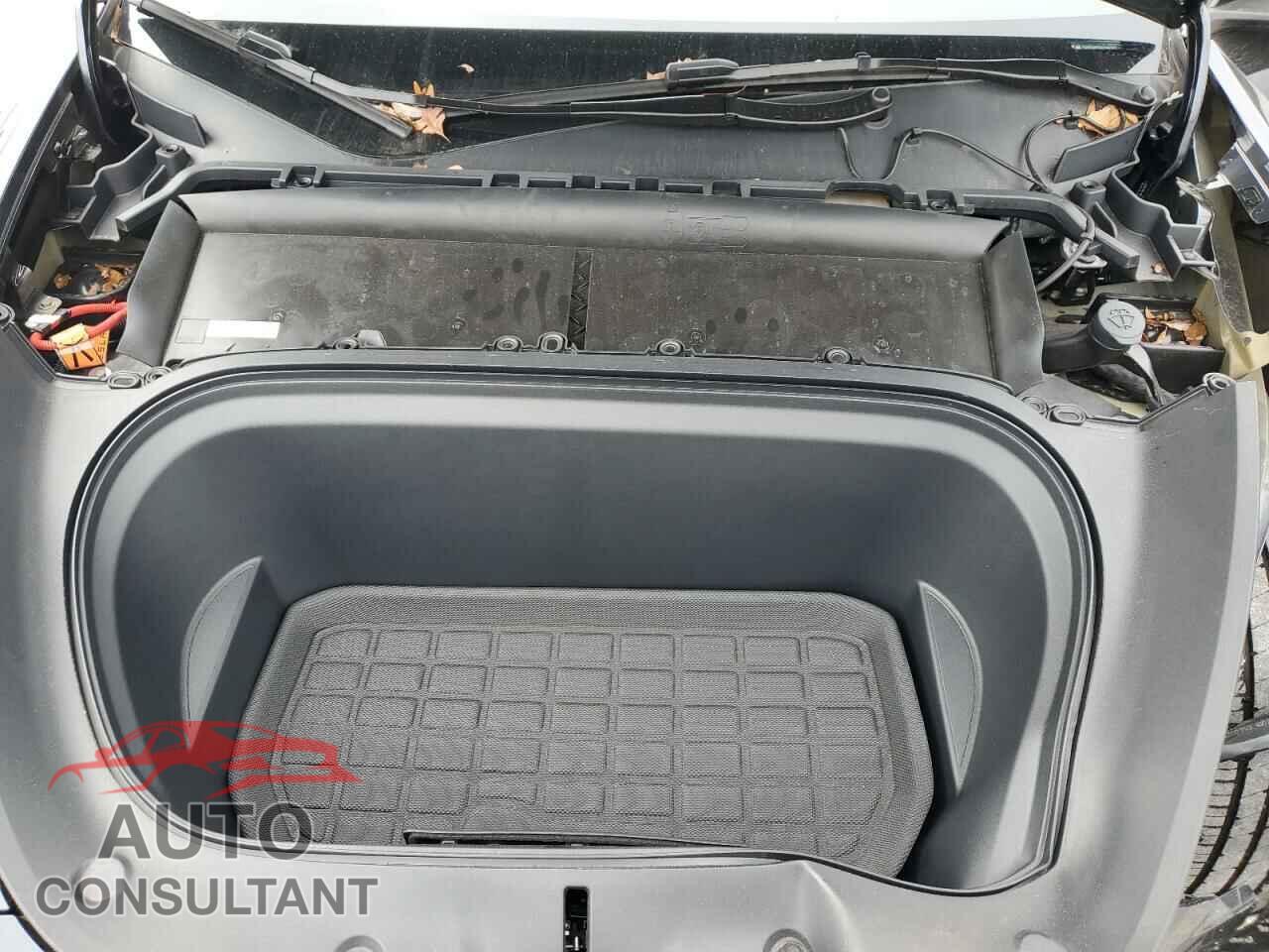 TESLA MODEL Y 2024 - 7SAYGAEE2RF068357