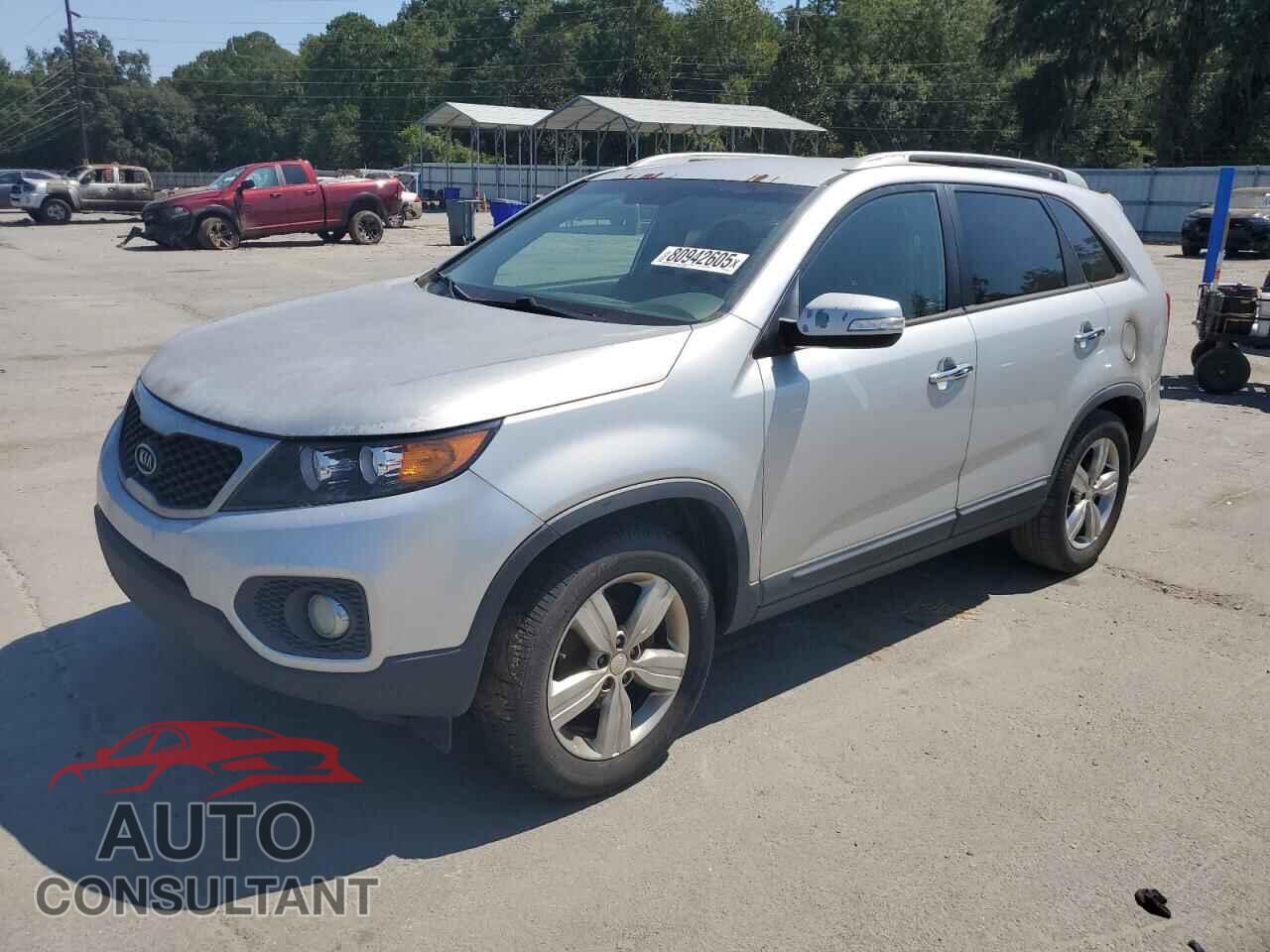 KIA SORENTO 2012 - 5XYKU3A64CG256030
