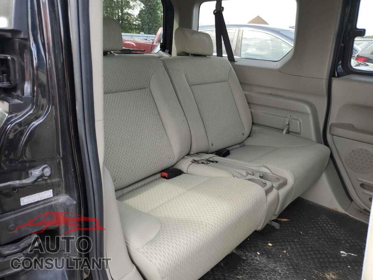 HONDA ELEMENT 2011 - 5J6YH2H76BL005157