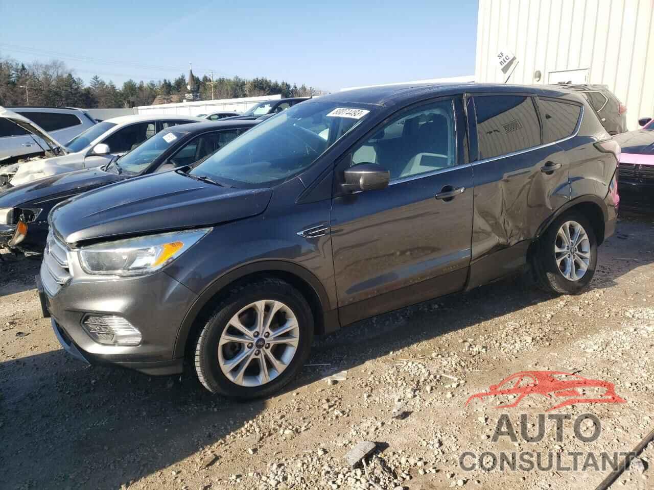 FORD ESCAPE 2017 - 1FMCU9G99HUD41858