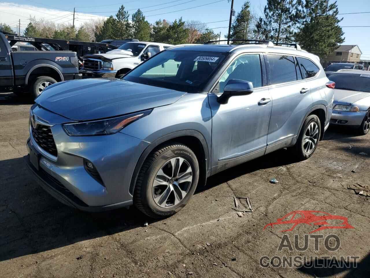 TOYOTA HIGHLANDER 2022 - 5TDHZRBH2NS240171