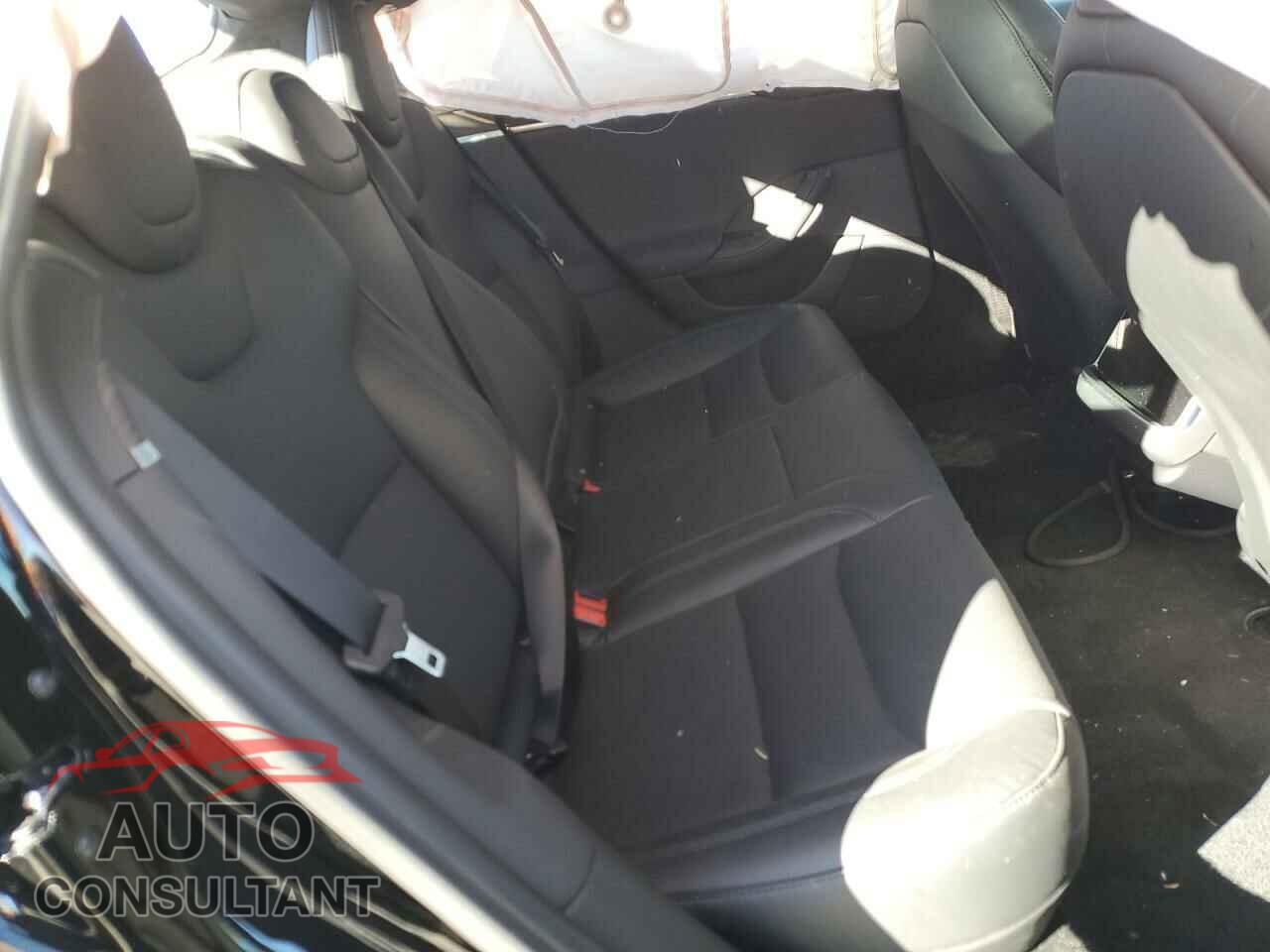 TESLA MODEL S 2023 - 5YJSA1E5XPF519570