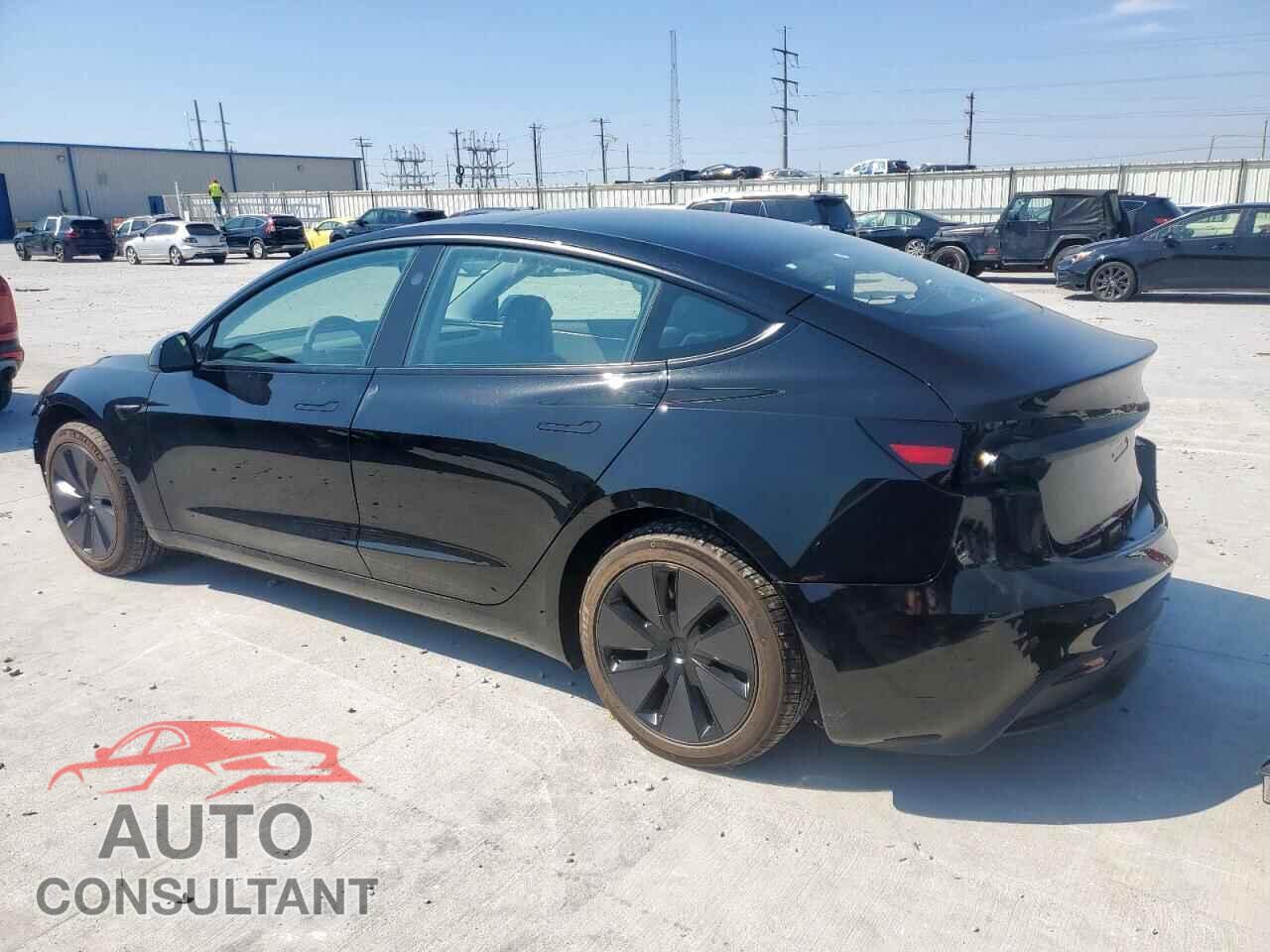 TESLA MODEL 3 2025 - 5YJ3E1EA4SF031276