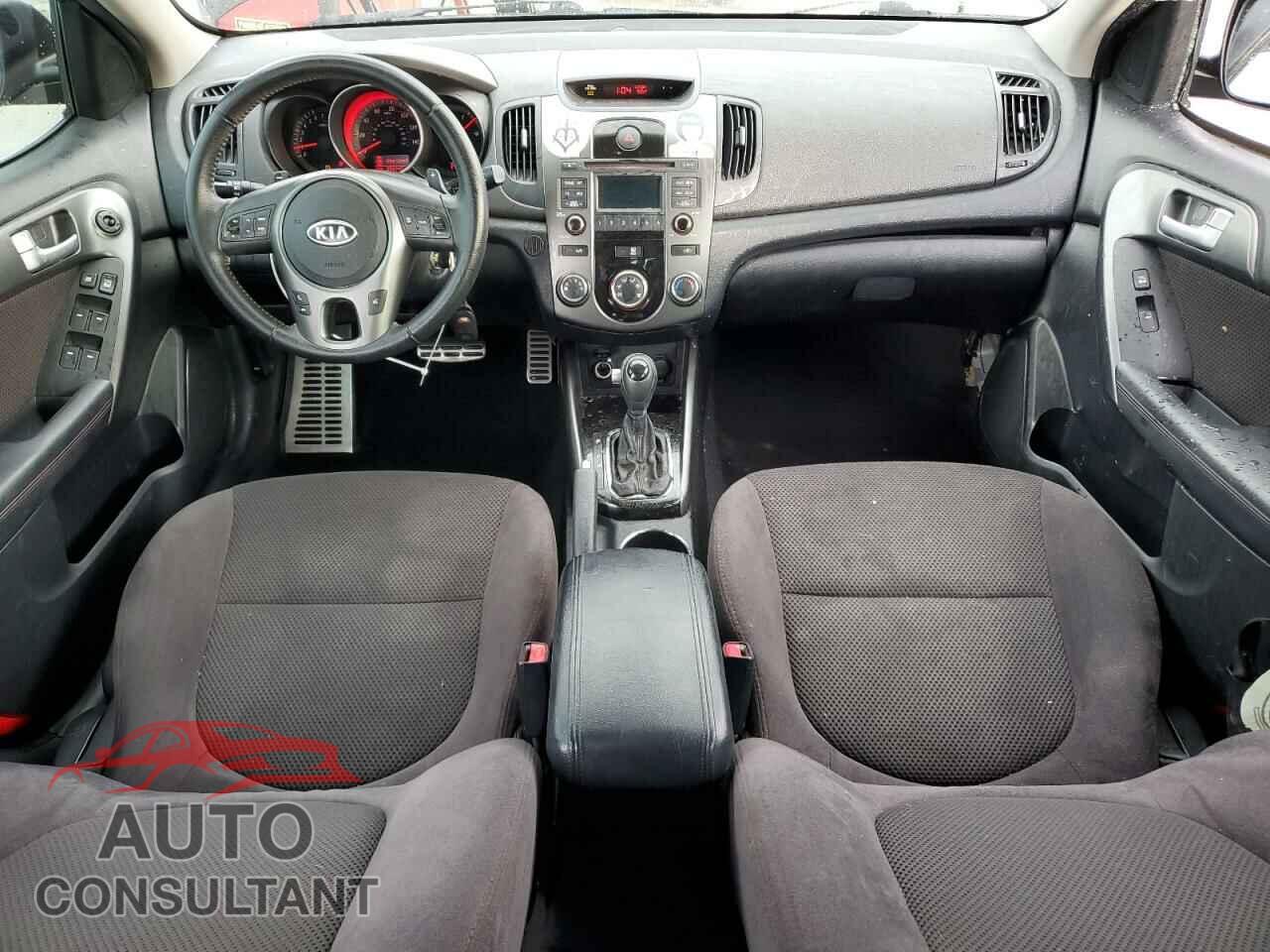 KIA FORTE 2011 - KNAFW5A35B5352945